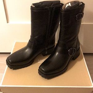 NEW  MICHAEL KORS Rosario Biker Boots In Black size 8.5 & box ⭐️⭐️⭐️⭐️⭐️